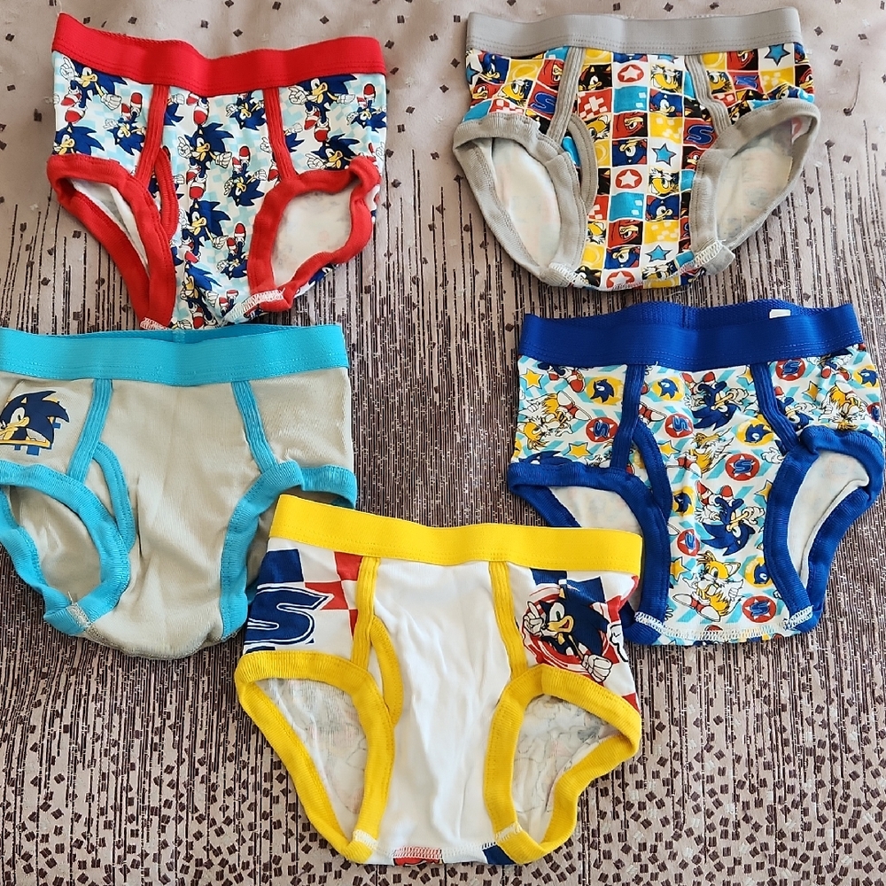 NWOT Sonic The Hedgehog 5 Pk Of Underwear